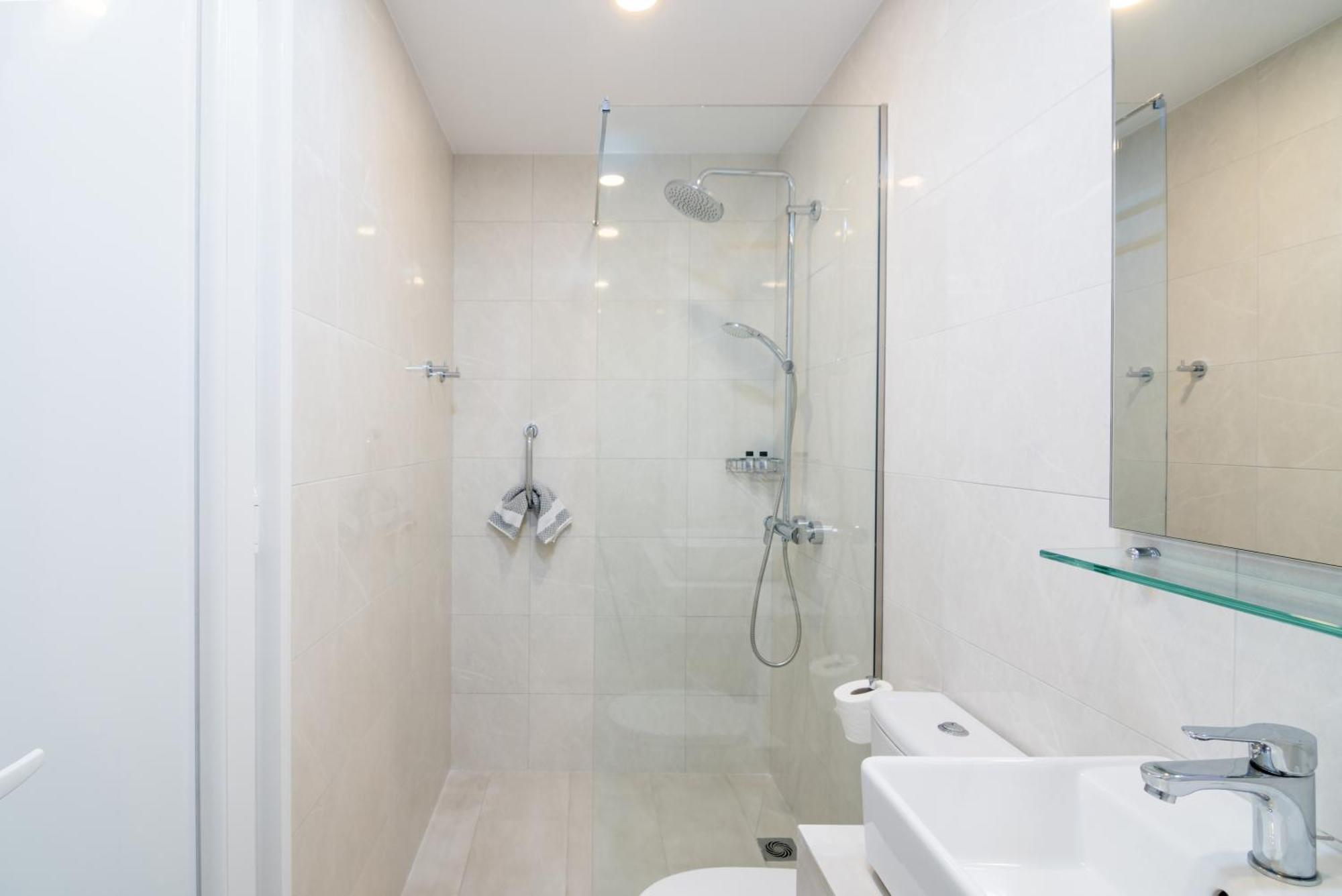 Helion Apartments Guviá Kültér fotó