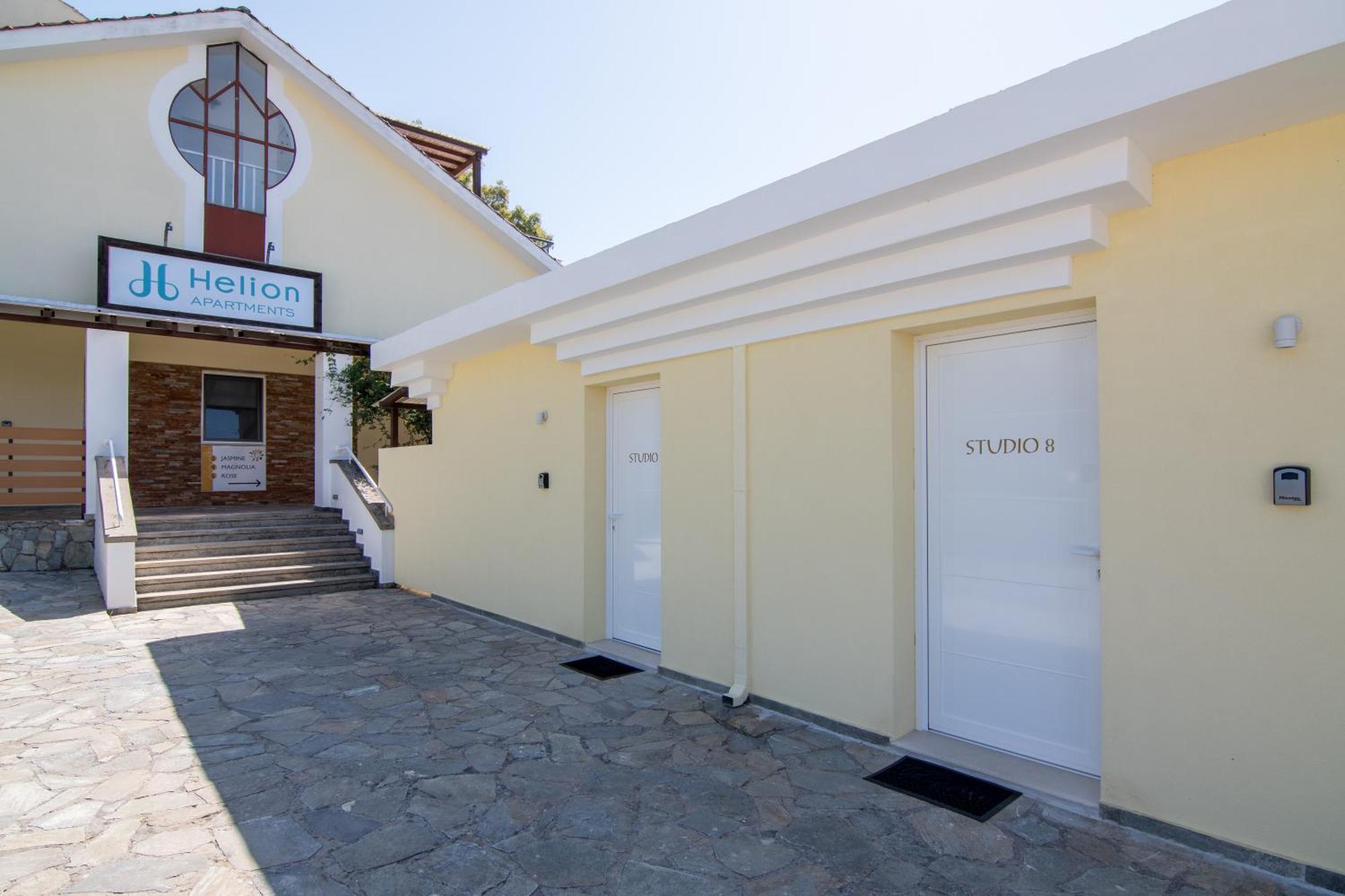 Helion Apartments Guviá Kültér fotó